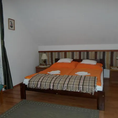 Nimrod Pihenohaz Guest house *