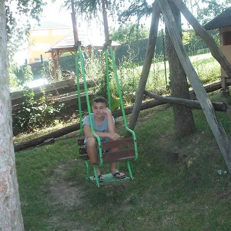 Nimrod Pihenohaz Guest house *